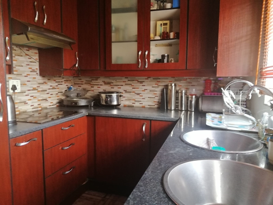 4 Bedroom Property for Sale in Geelhoutpark North West